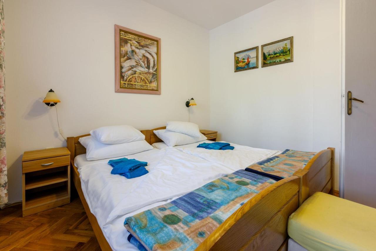Apartments Villa 7 Crikvenica Luaran gambar